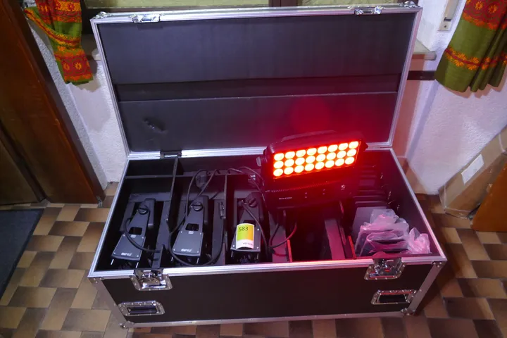 LC Pro CYC B4 Akku LED Fluter IP65 Outdoor